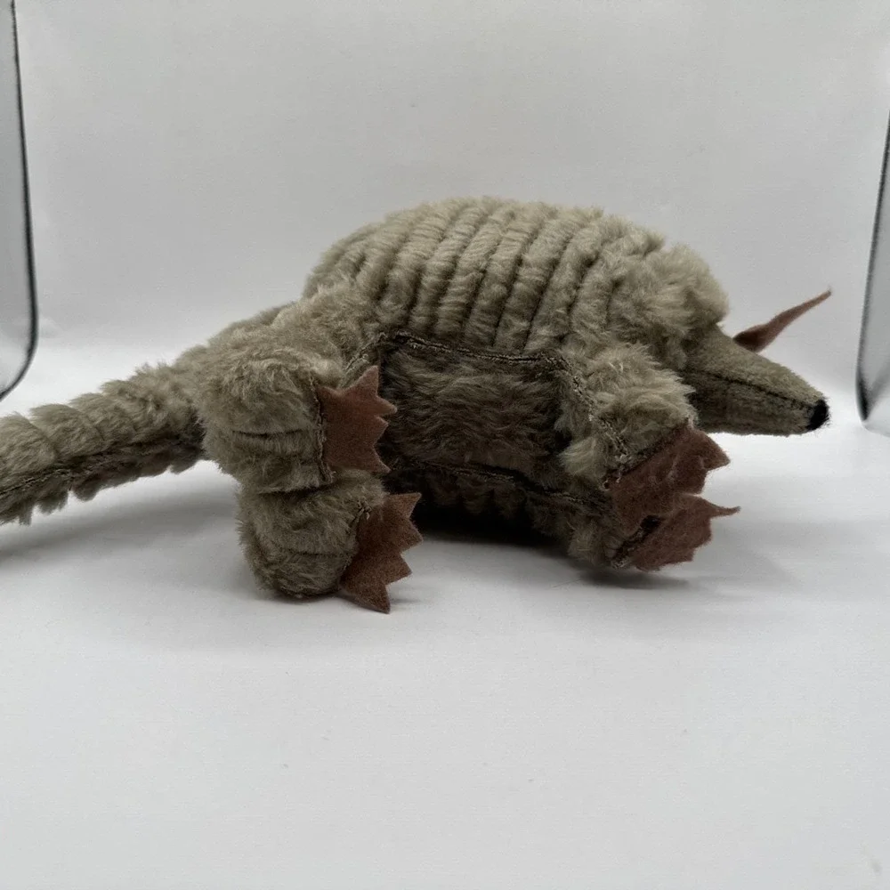 Vintage‎ Realistic Armadillo 14